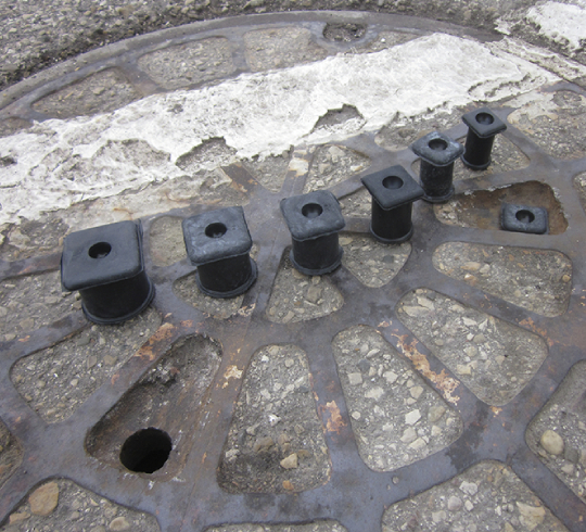 manhole cover seal